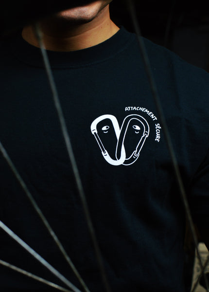 Attachement Sécure - T-Shirt